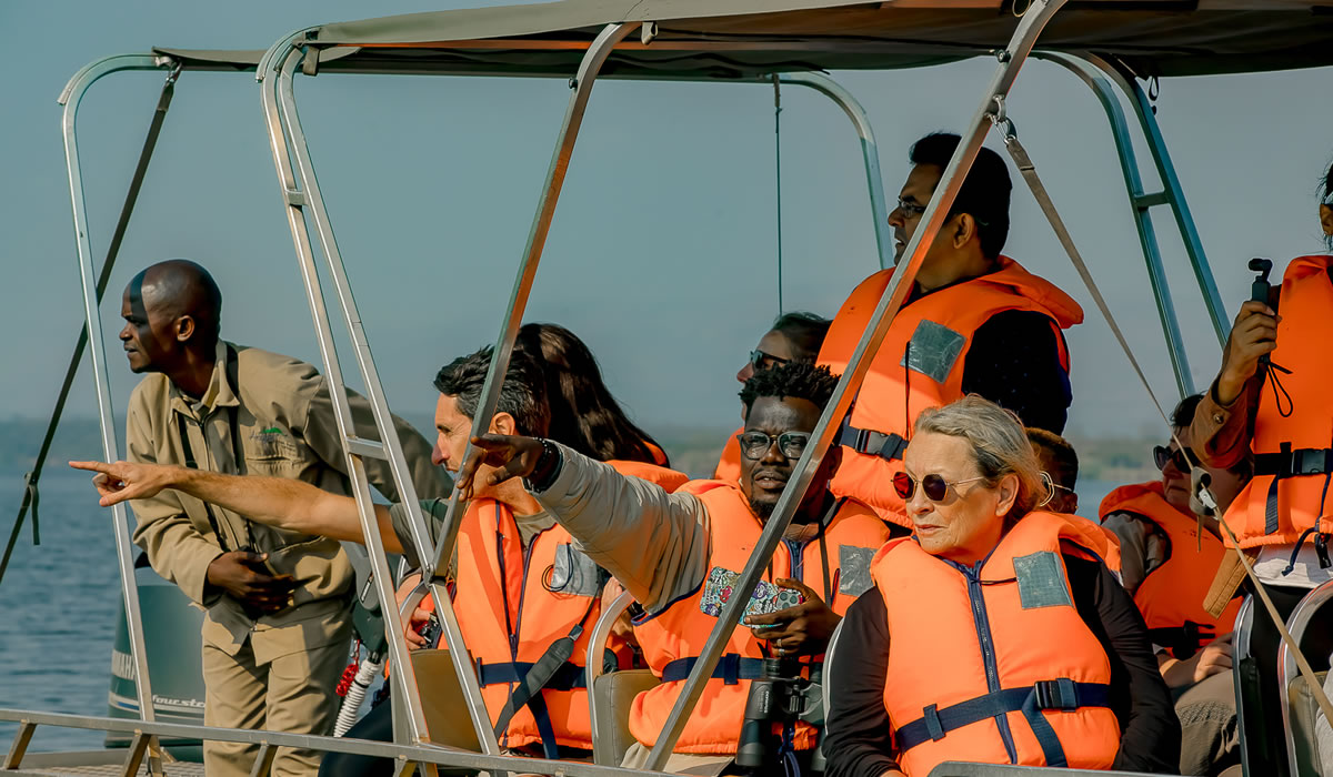 Tourists on Lake Ihema
